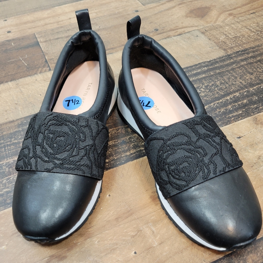 7.5 Taryn Rose Black Rose Embossed Sneakers